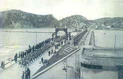Inauguración del puente actual